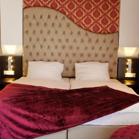 Hotel Athen Kelsterbach Frankfurt Airport ภายนอก รูปภาพ