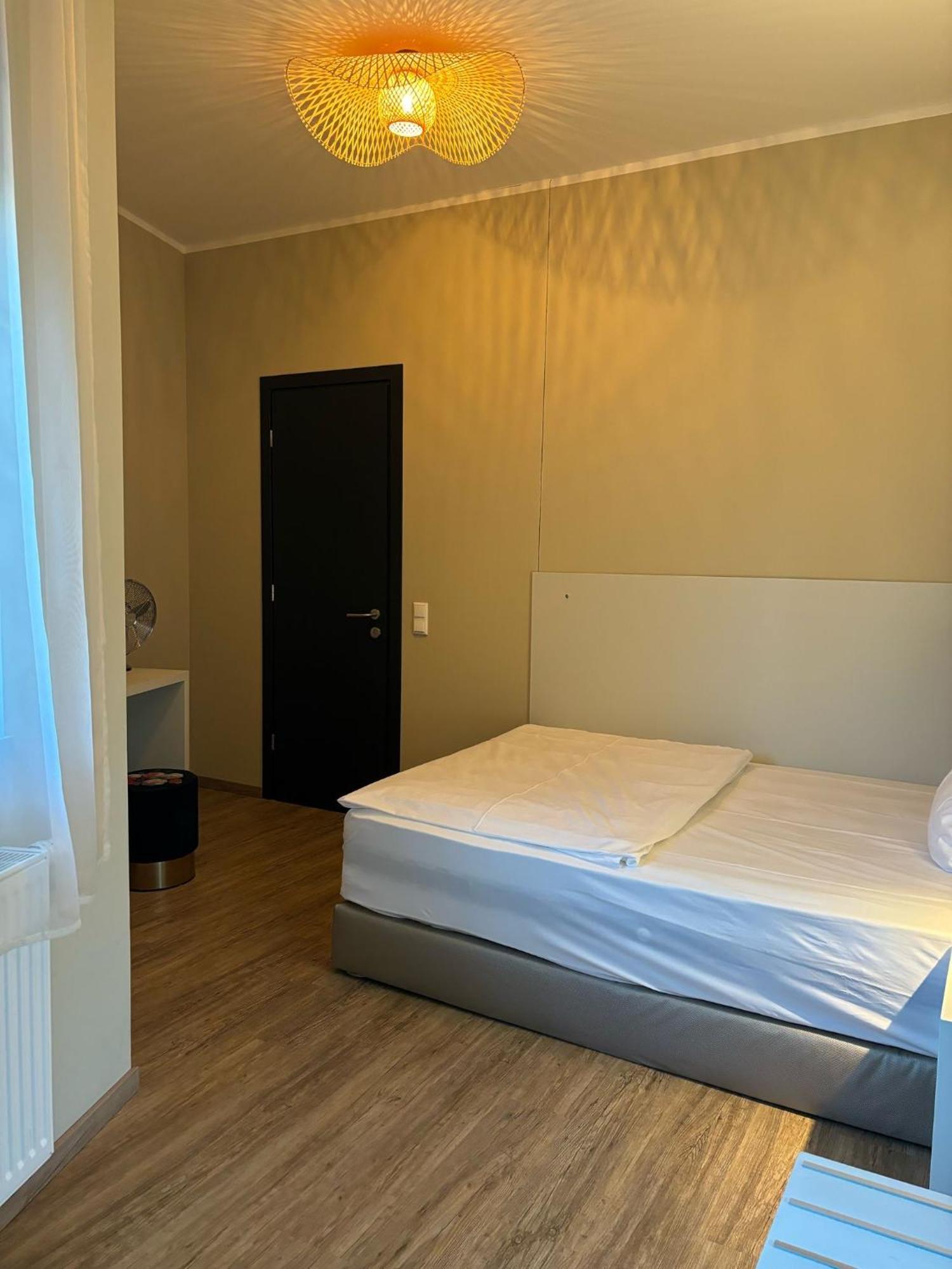 Hotel Athen Kelsterbach Frankfurt Airport ภายนอก รูปภาพ